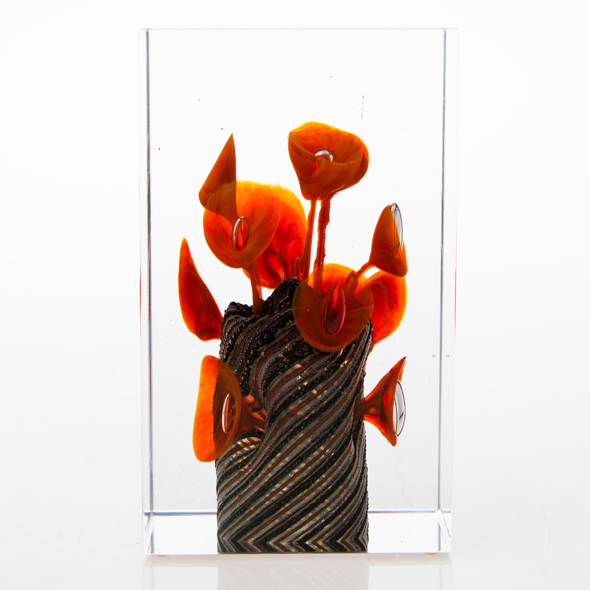 OIVA TOIKKA, A Jubilee glass cube, signed Oiva Toikka Nuutajärvi Notsjö -01.