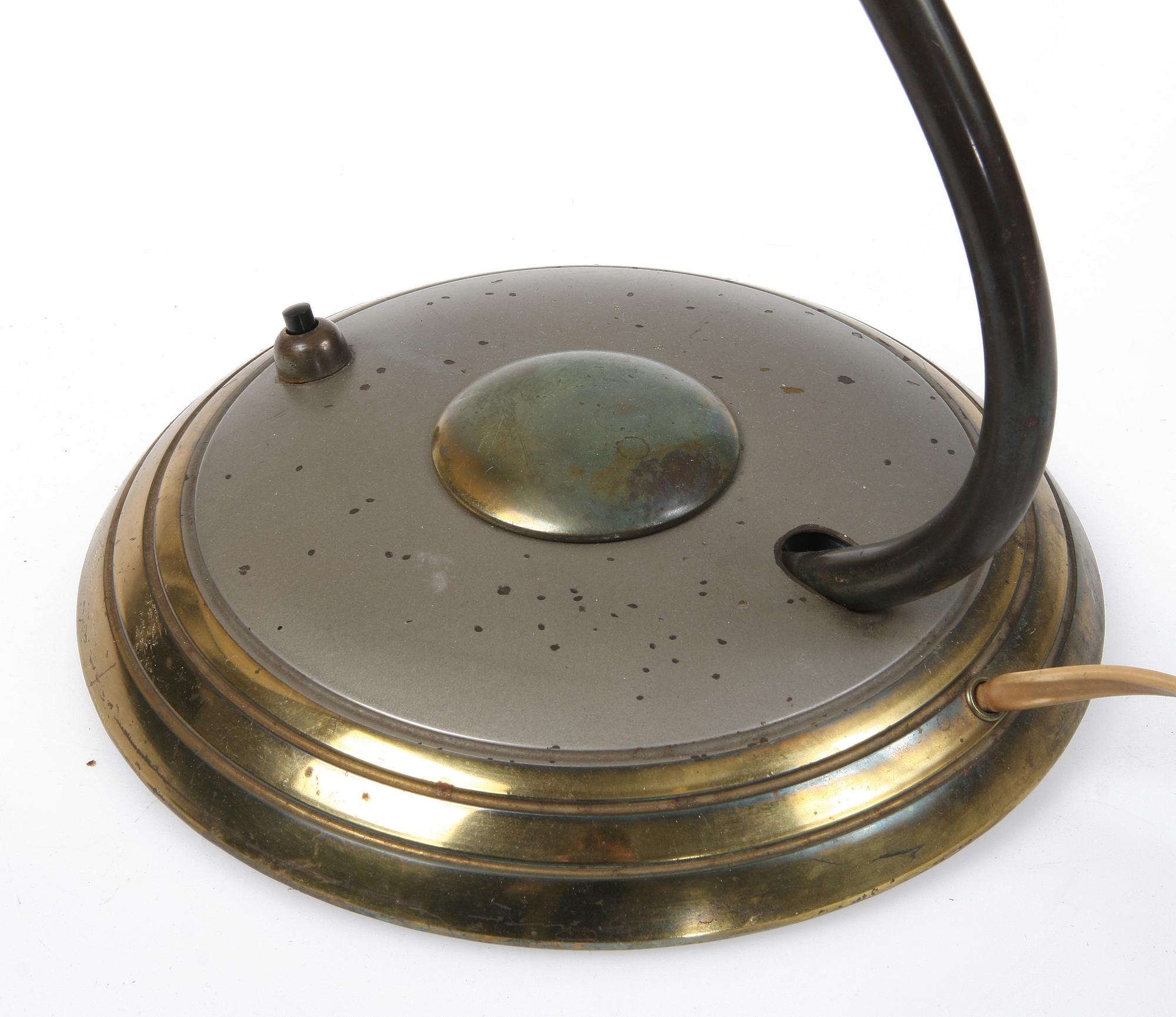 BORDSLAMPA, sk Helo-lampa, metall, 1930/1940-tal.