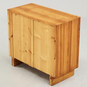 Axel Einar Hjorth, A modernist pine chest of drawers, attributed to Axel Einar Hjorth, probably 'Sport', Nordiska Kompaniet, Sweden 1930's.