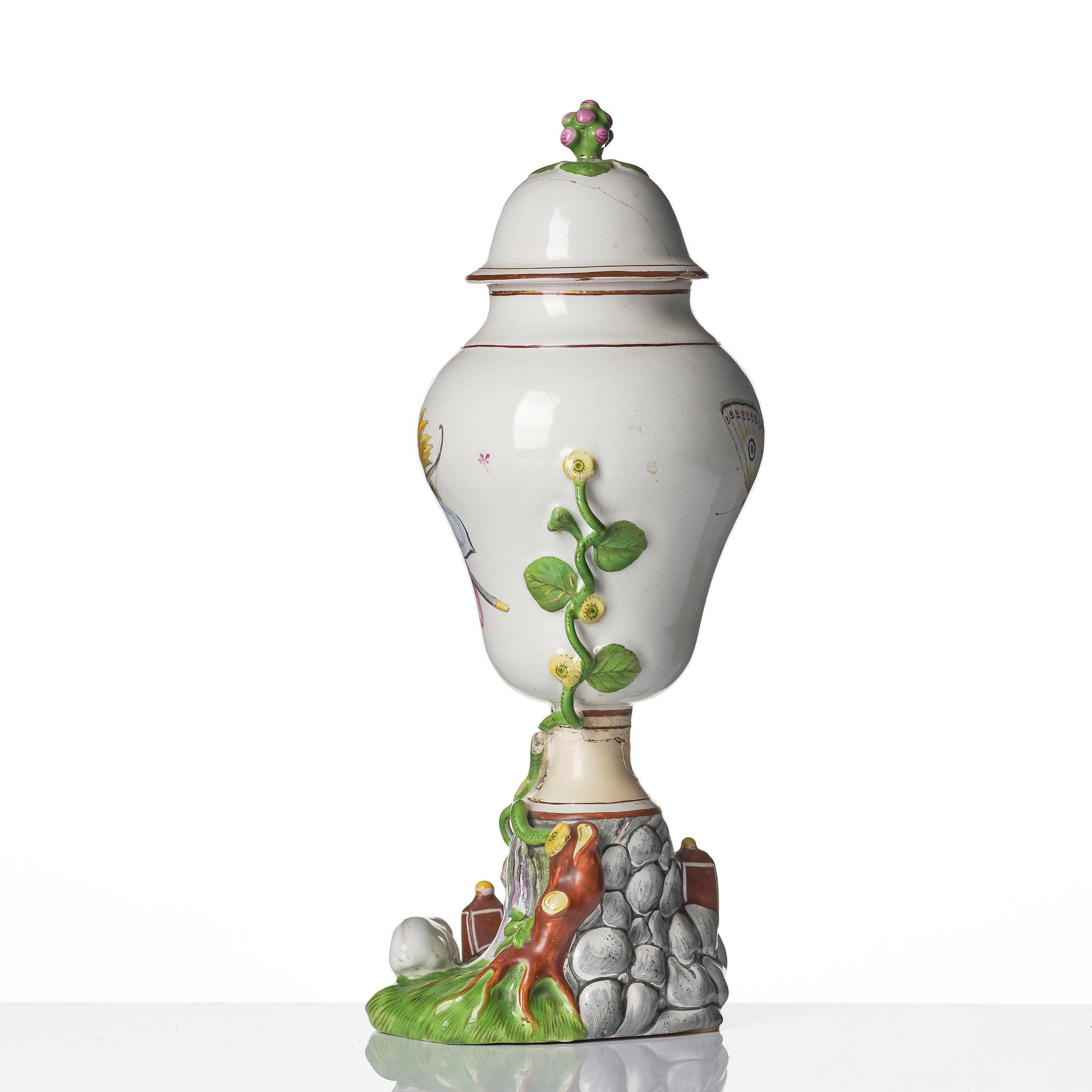 Kaninvas med lock, fajans, Marieberg 1778.