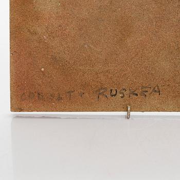 Rut Bryk, reliefi, kivitavaraa, signeerattu Rut Bryk.