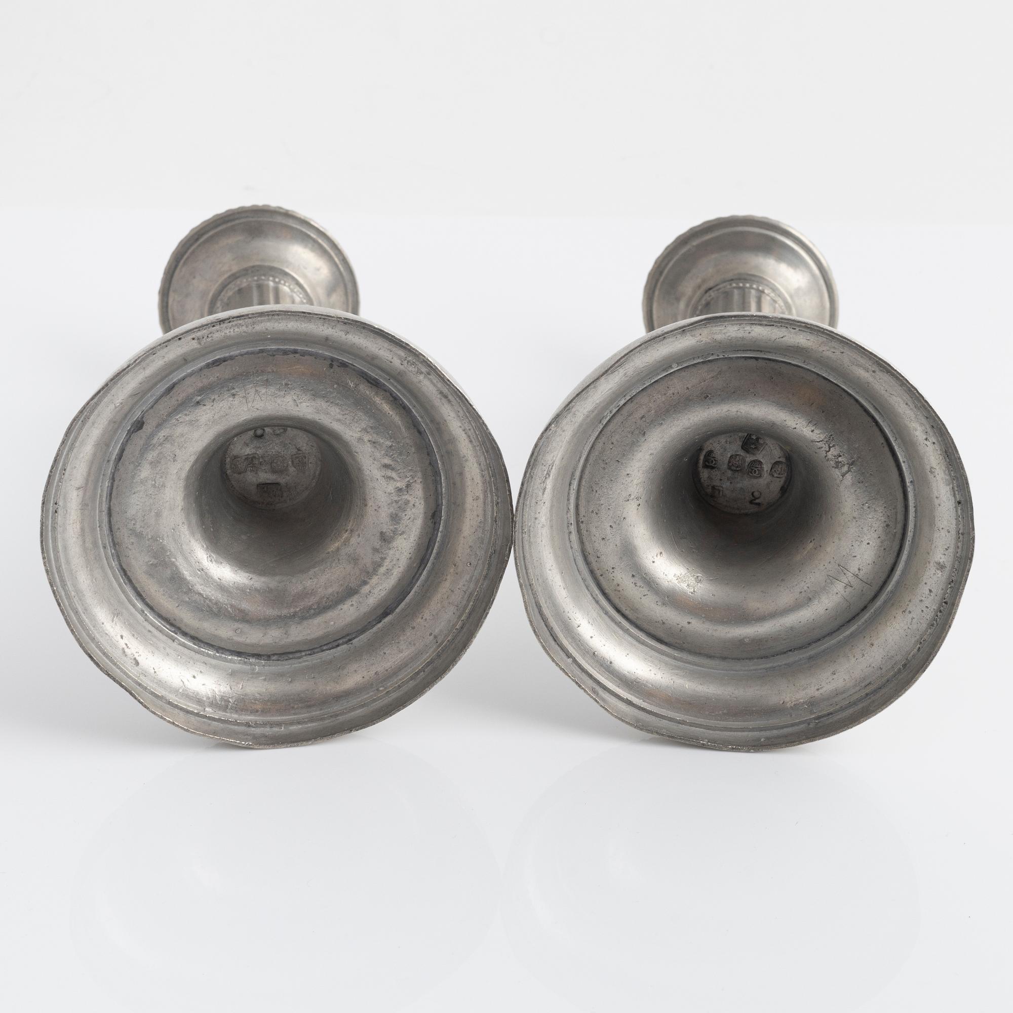 Ljusstakar, ett par, av Samuel Renström, (verksam 1782-1797/1800 i Karlskrona), Sengustavianska.