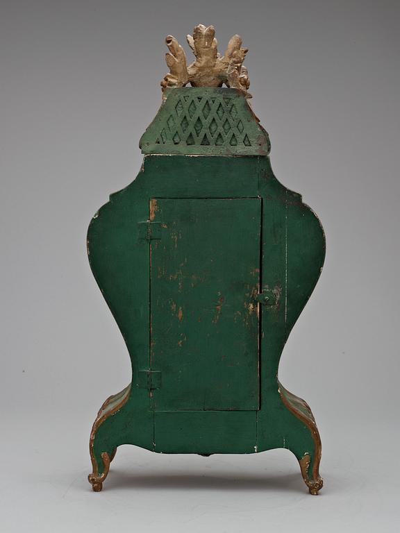 BORDSUR, av Jonas Ekström (mästare i Stockholm 1766, död 1769). Rokoko.