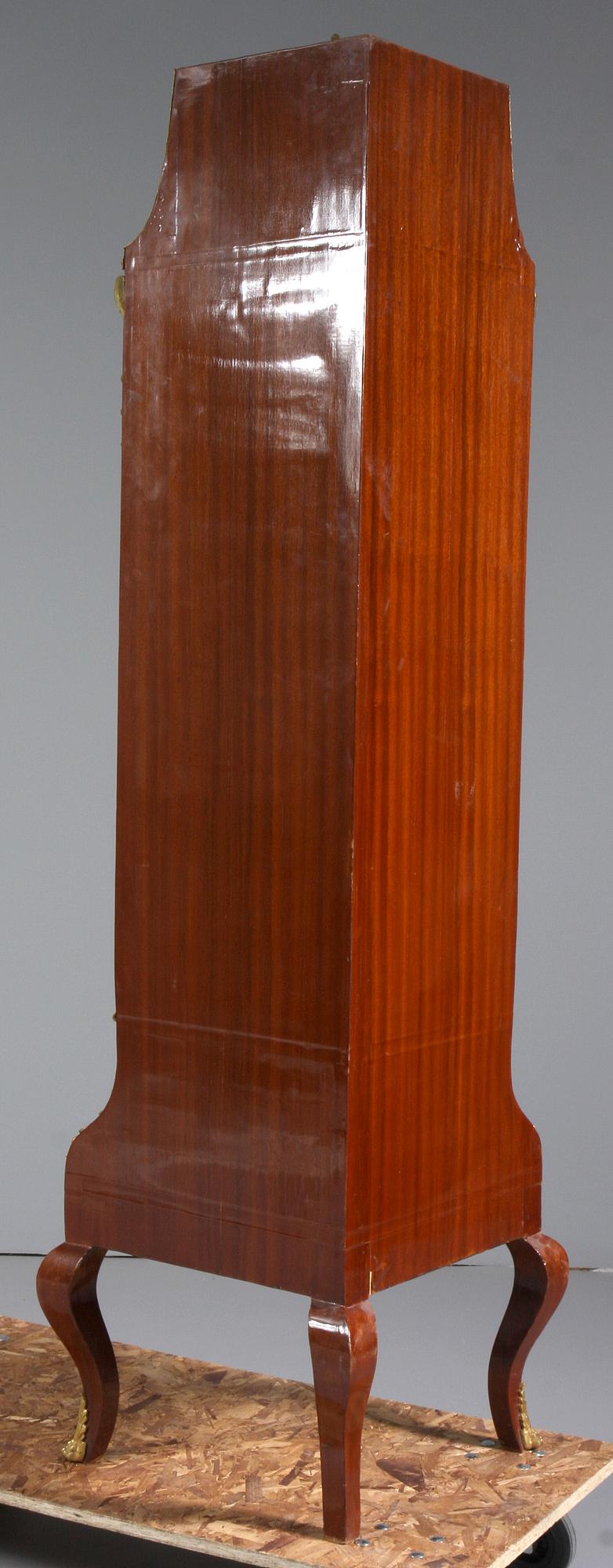 VITRINSKÅP, Louis XV-stil, 1900/2000-tal.