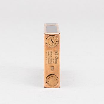A Dupont de Paris lighter, second half of the 20th century.