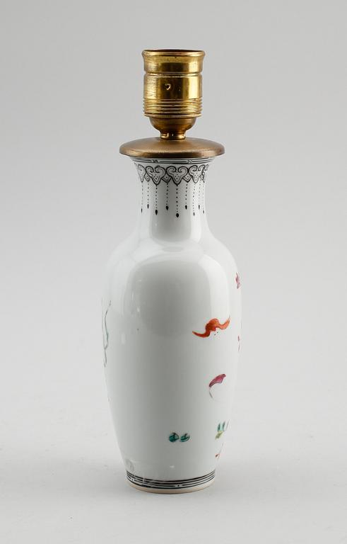 BORDSLAMPA, porslin, Kina, 1900/2000-tal.