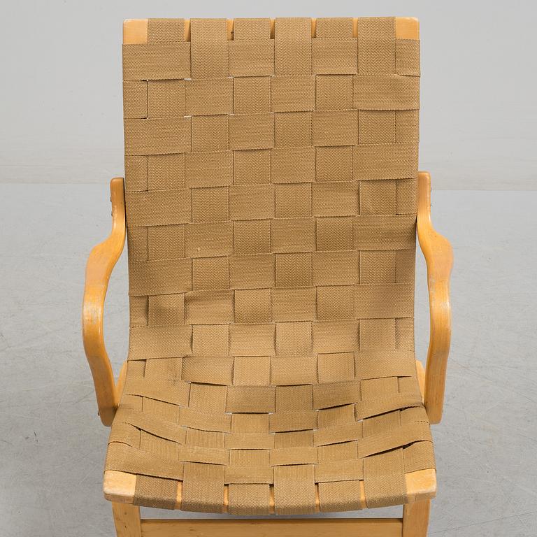 BRUNO MATHSSON, a pair of beech 'Eva' easy chairs from Firma Karl Mathsson, Värnamo, 1968.