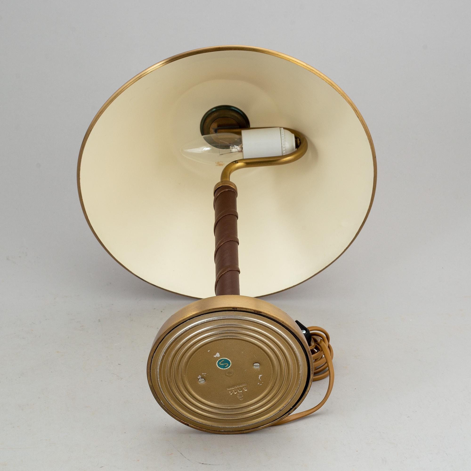 EINAR BÄCKSTRÖM, a mid 20th century table lamp.
