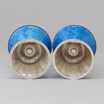 WA BOLIN, ljusstakar av sterling silver och emalj, Stockholm 1967. Vikt ca 311 gram.