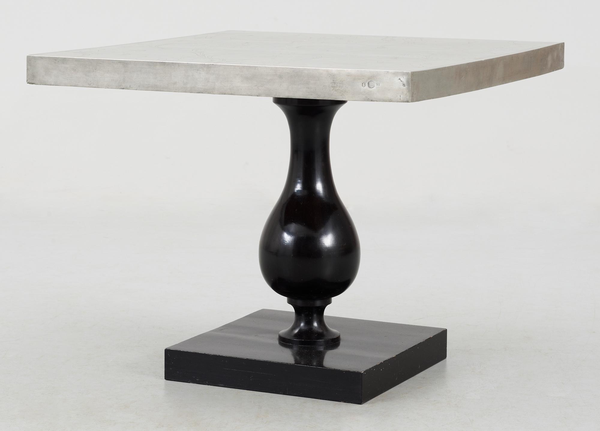 UNO ÅHRÉN/TYRA LUNDGREN, bord, Firma Svenskt Tenn 1928.