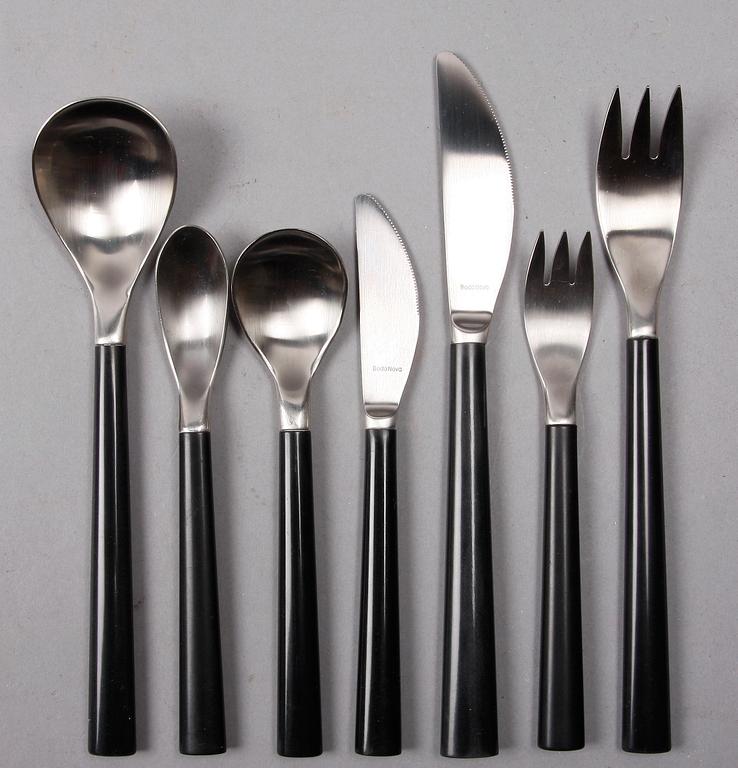 BESTICKSERVIS, 34 delar. Design Kristina Stark, Boda Nova.