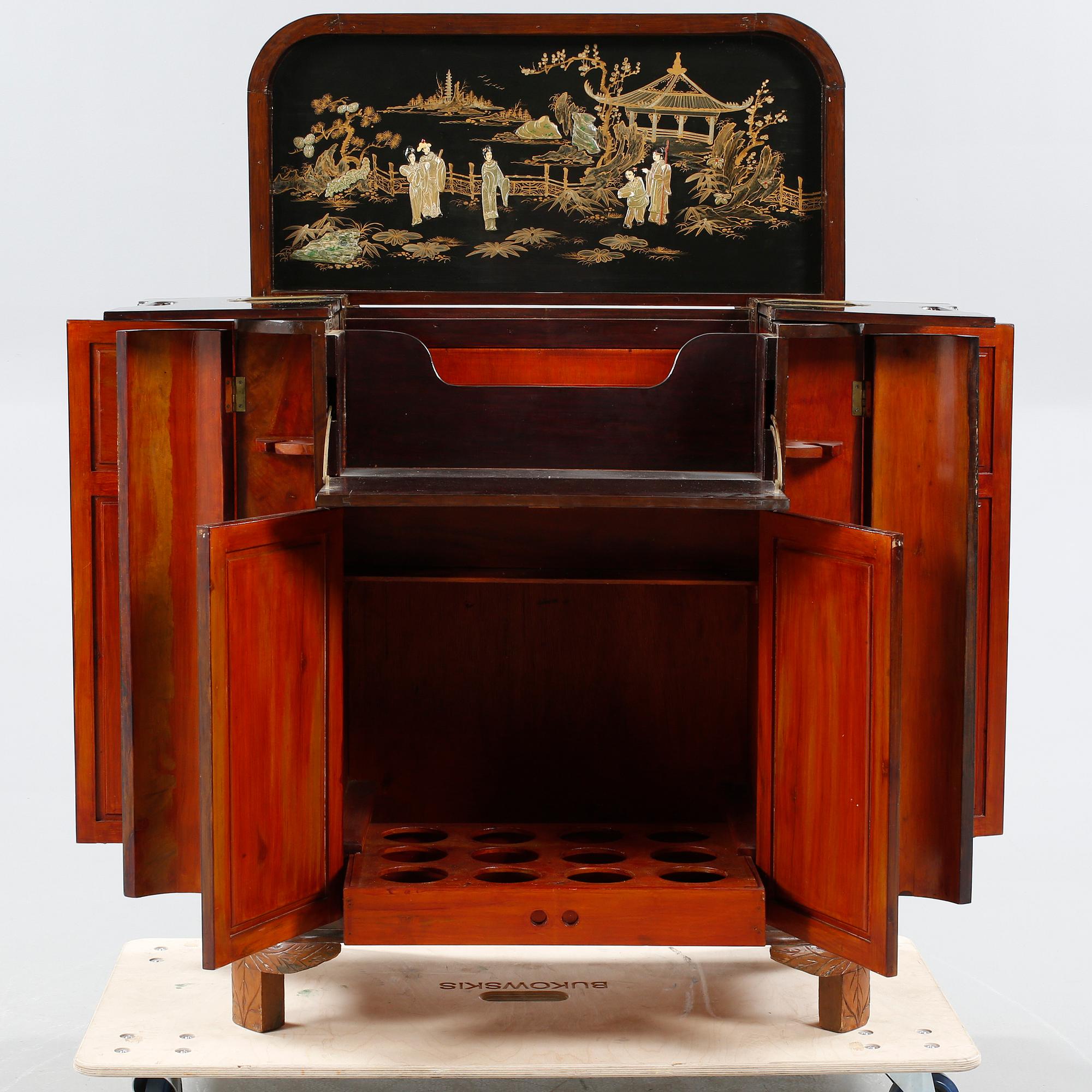 A drinks cabinet from China, second half of the 20th century.