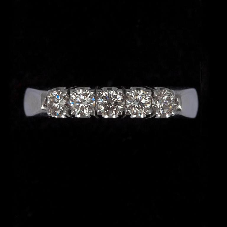 RING, vitguld 14K, diamanter tot. 0,50 ct. 2008. Vikt 4,1 g.