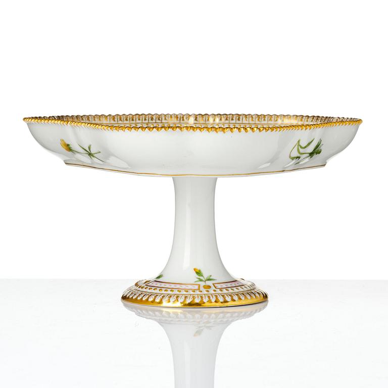 Tazza, porslin. Royal Copenhagen, "Flora Danica", Danmark, 1900-tal.