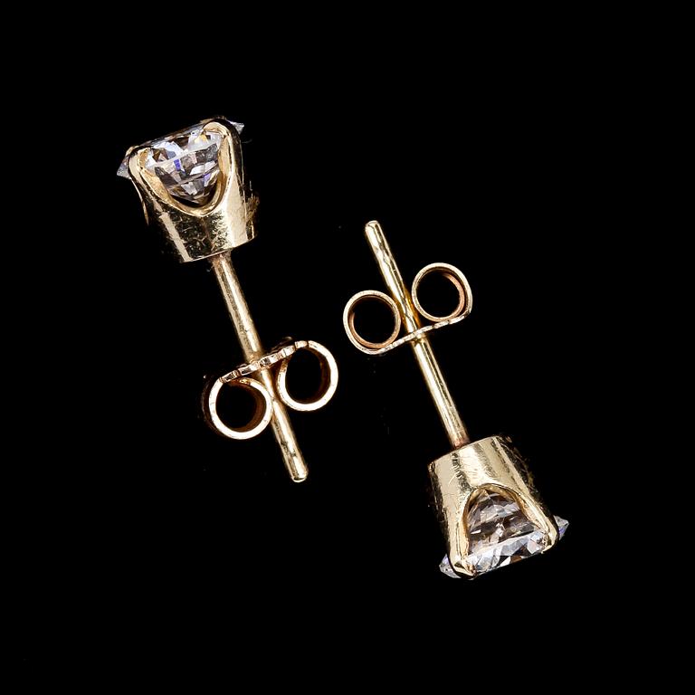 EARRINGS, brilliant cut diamonds, each app. 0.45 cts.