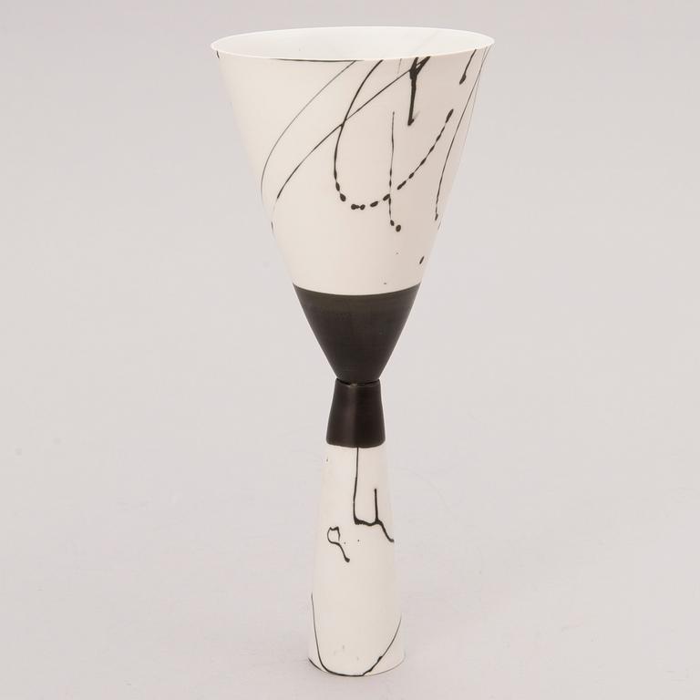 INKERI LEIVO, Pokal, porslin, signerad Inkeri Leivo, Arabia -86.