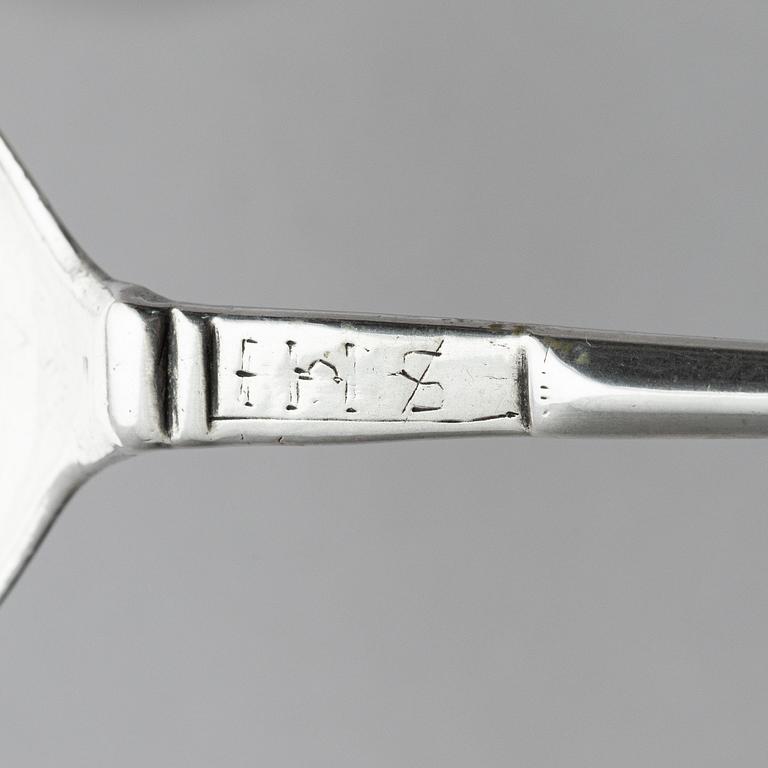 A Scandinavian 17th/18th century silver spoon.