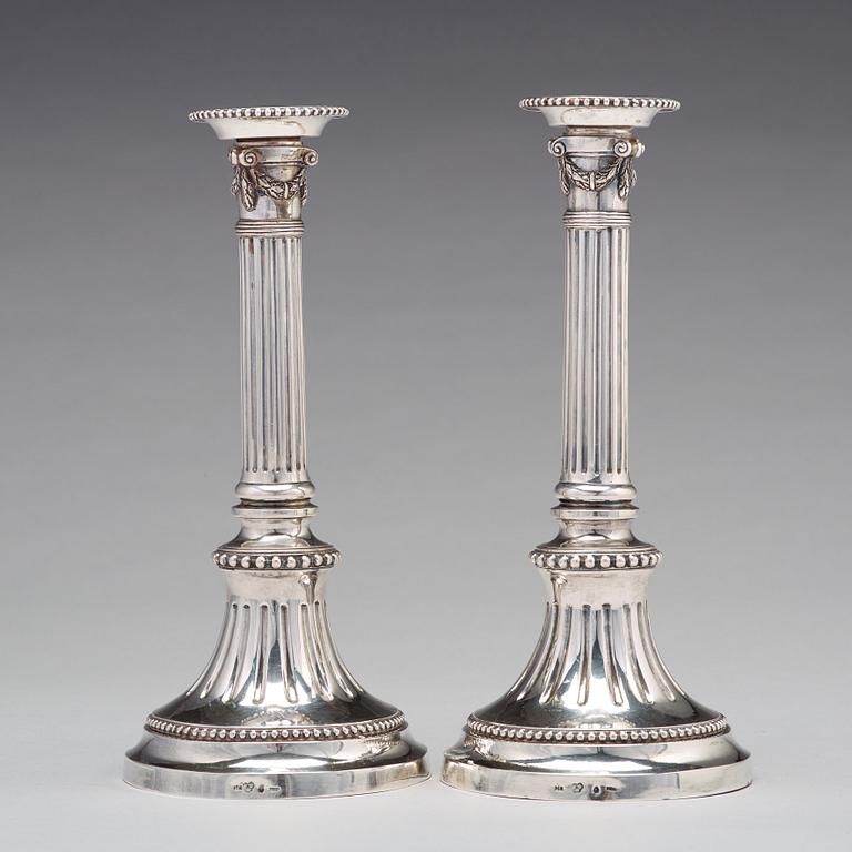Johan Abraham Hallard, ljusstakar, ett par, silver, Stockholm 1794. Gustavianska.