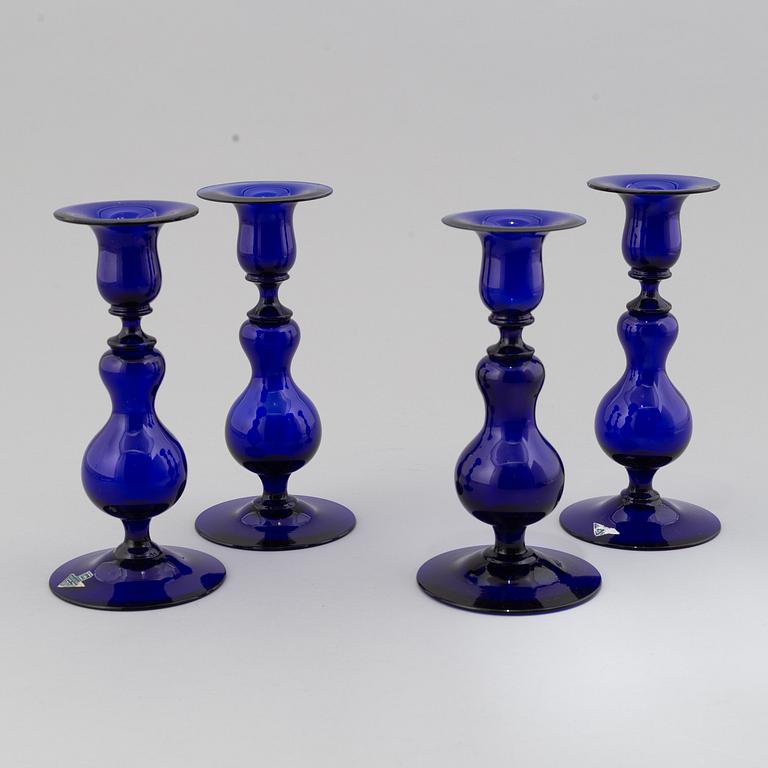 HUGO GEHLIN, a set of 4 glass candlesticks, Gullaskruf.