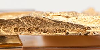 BJÖRN WECKSTRÖM, A 14K gold brooch "Chrystal and cut" with a smoky quartz. Lapponia 1970.