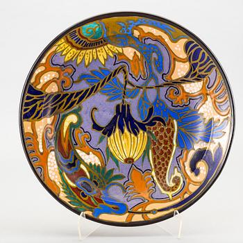 Henri Breetvelt, a signed stone ware plate Gouda Netherlands.