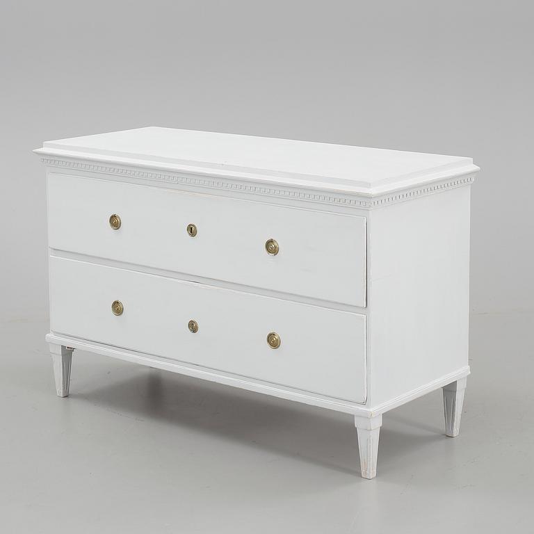 BYRÅ, gustaviansk stil, 1900-talets början.