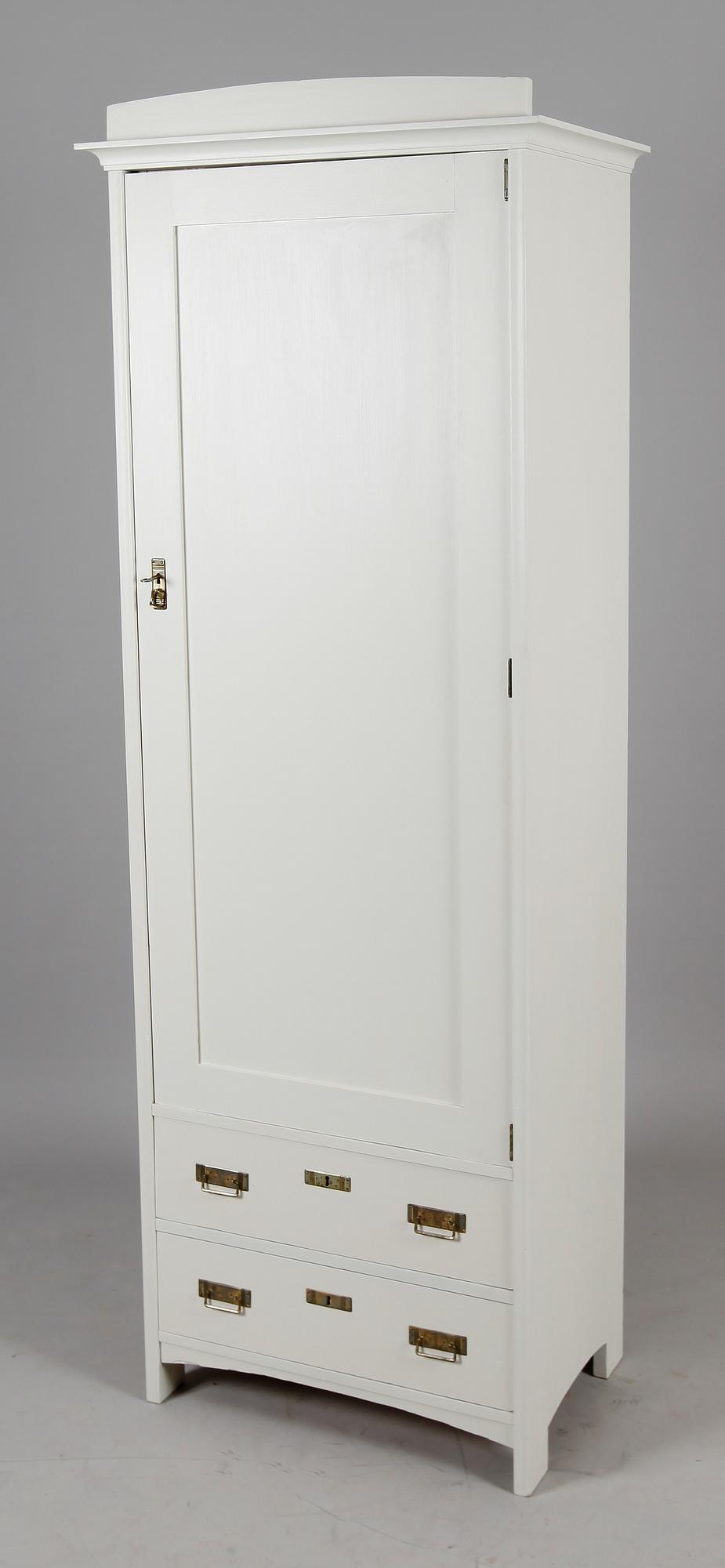 GARDEROBSSKÅP, tidigt 1900-tal.