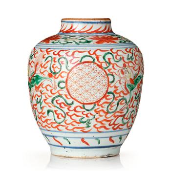 960. A wucai Transitional jar, 17th Century.