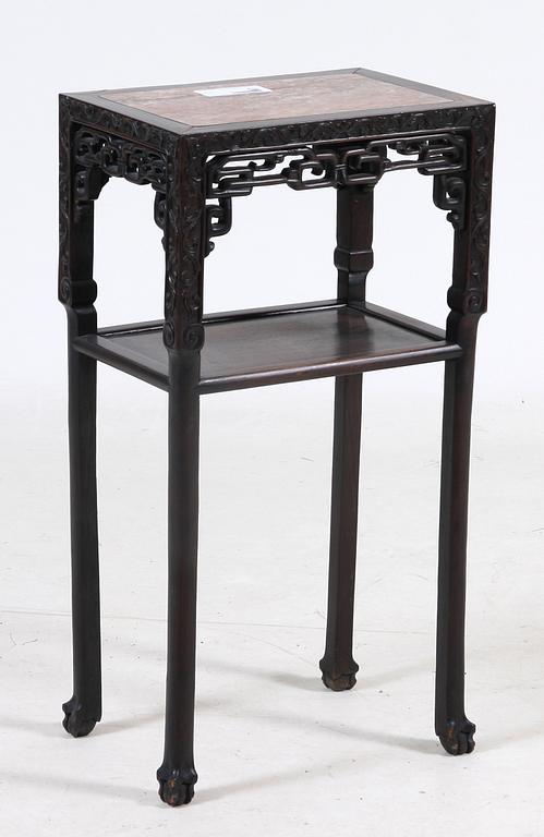 BORD, orientaliskt, 1900-tal.