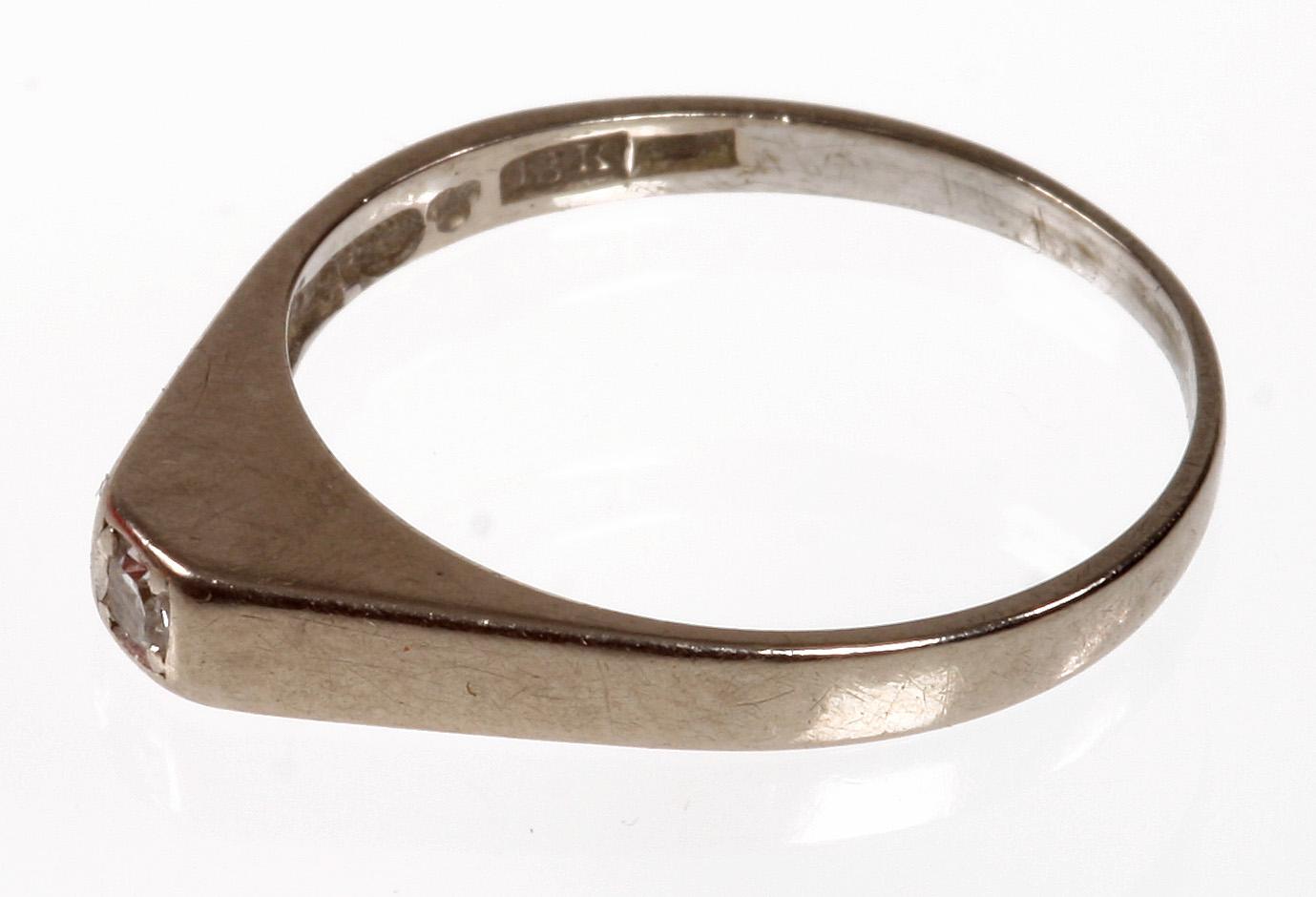 RING, vitguld 18 k, med briljant 0,035 ct.