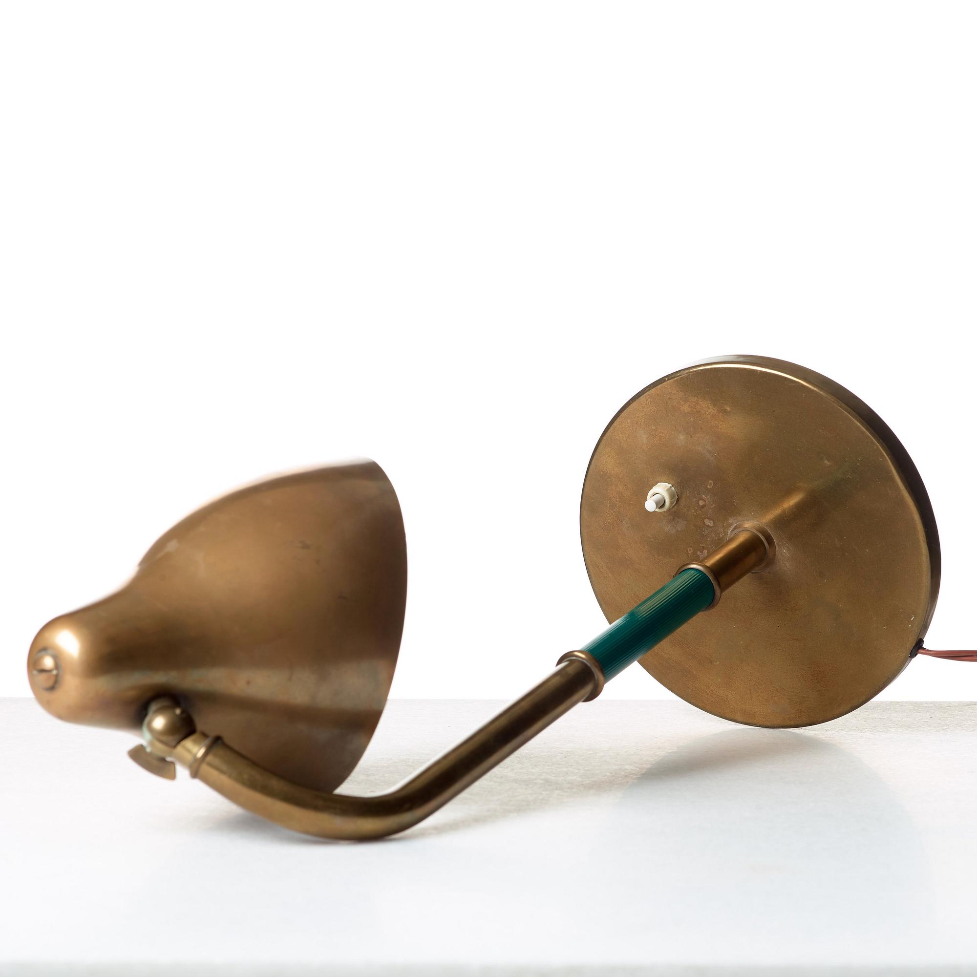 Vilhelm Lauritzen, bordslampa, Louis Poulsen, Danmark.