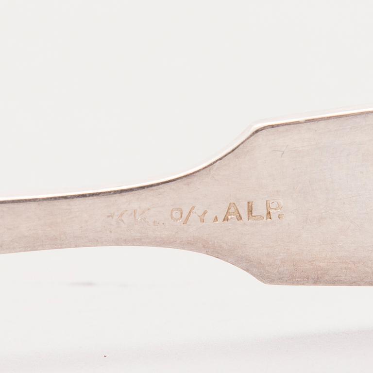 A set of 24 silver plate fish knives and forks with seashell decoration, Kultakeskus Oy, Finland 20th Century.