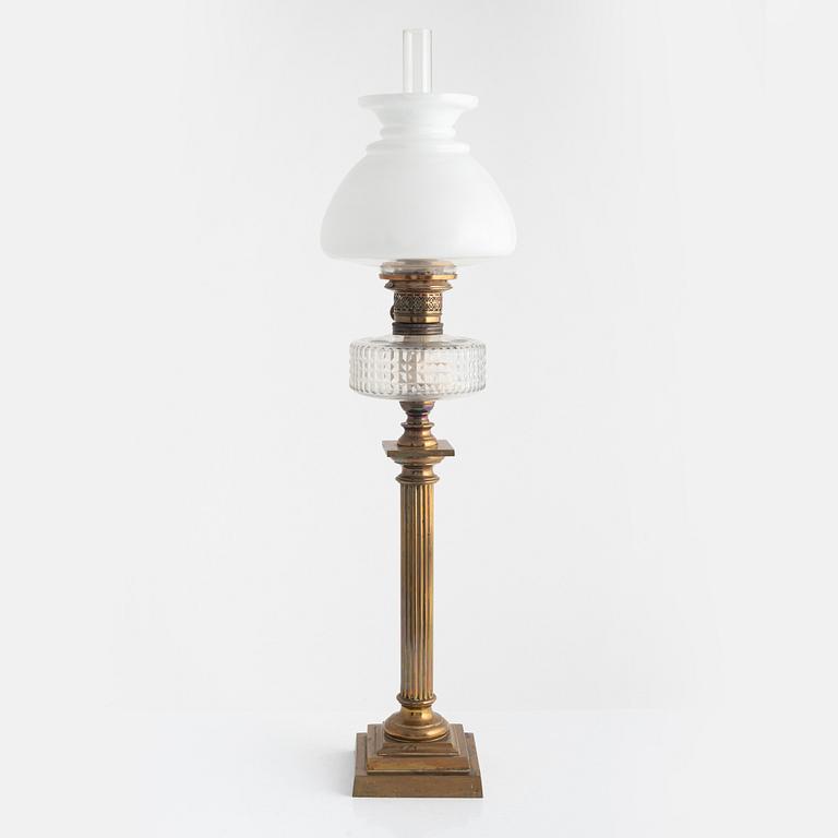 Bordsfotogenlampa, Gusums bruk, omkring år 1900.