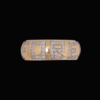 113. RING, 18k guld med briliantslipade diamanter, totalt ca 0.62 ct. Vikt 9 g.