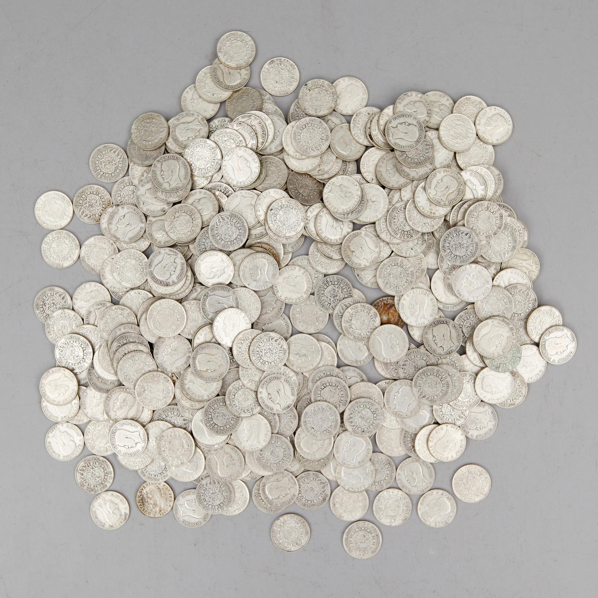 SAMLING SILVERMYNT, enkronor, Gustaf V, 1910-1941. Total vikt ca 3000 gram.