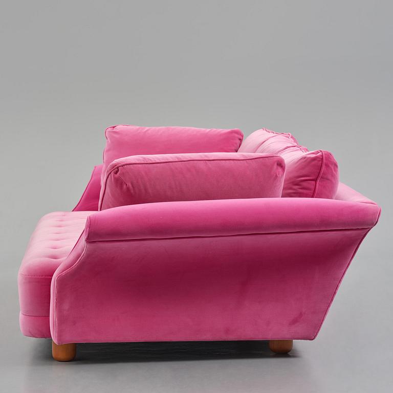 Josef Frank, a "Liljevalchs" sofa, Firma Svenskt Tenn, 2013.