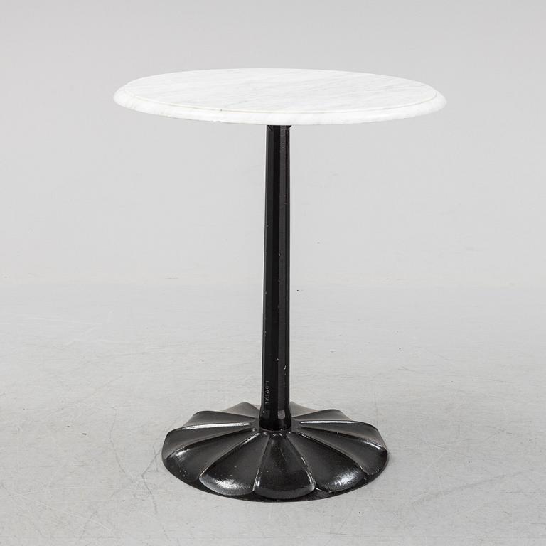 Trädgårdsstolar, 4 st, "Classic nr 2", samt bord "Uppsala", Byarums Bruk, Vaggeryd.