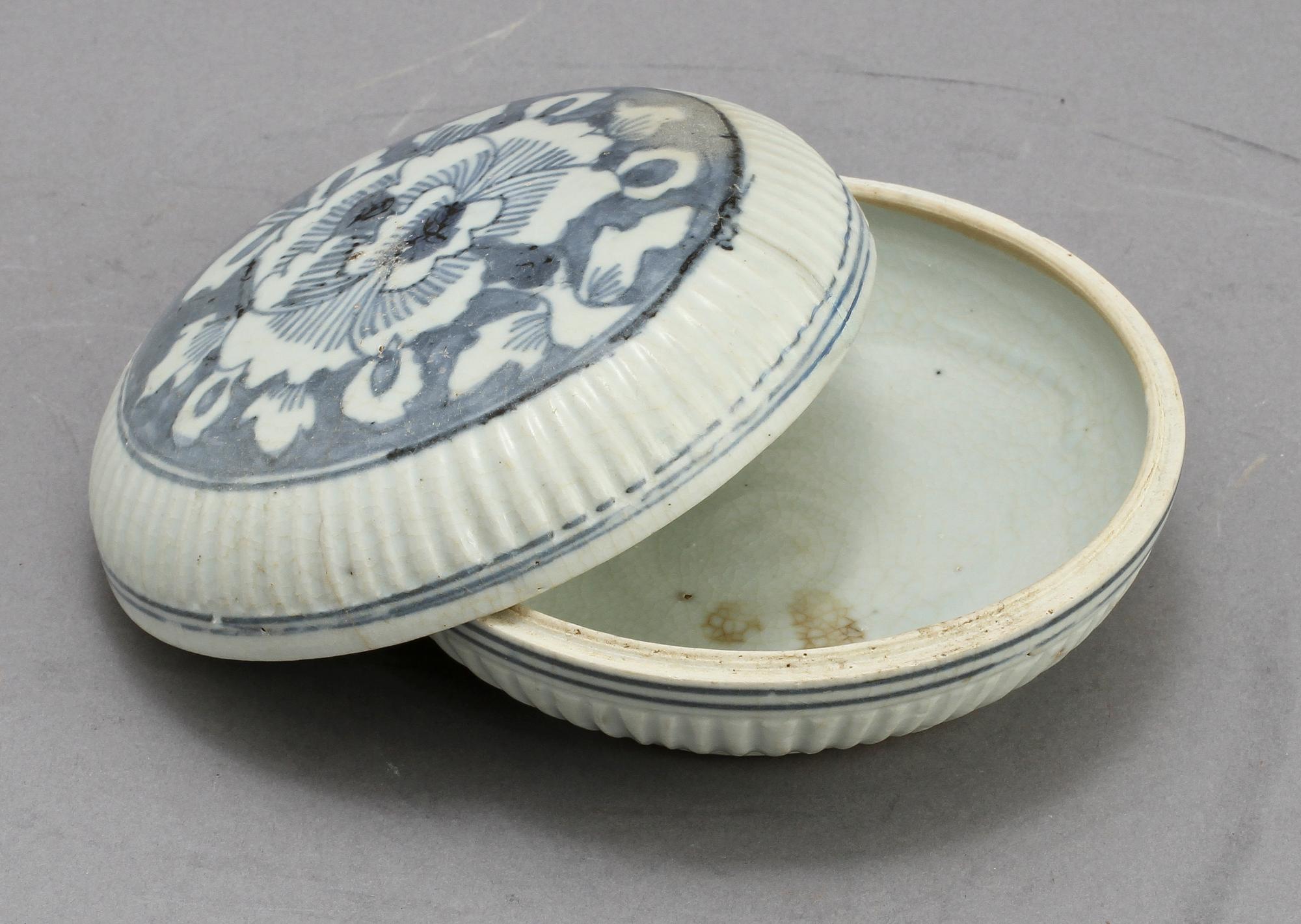 LOCKASK, porslin, Kina, Ming, 1600-talets början.