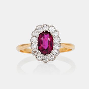 755. A circa 1.00 ct ruby and old-cut diamond ring. Total carat weight circa 0.35 ct.