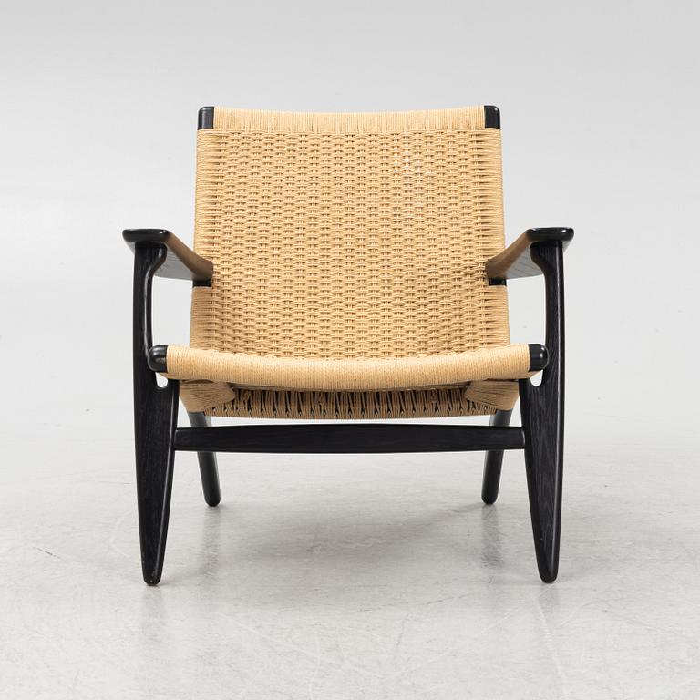 Hans J. Wegner, fåtölj, "CH25", Carl Hansen & Son, Danmark, 2000-tal.