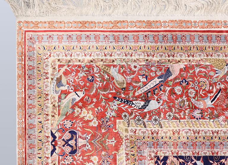 Carpet, Oriental silk, 373 x 274 cm.