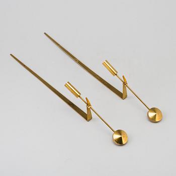 PIERRE FORSSELL, a pair of brass 'Pendel' wall scones, Skultuna.