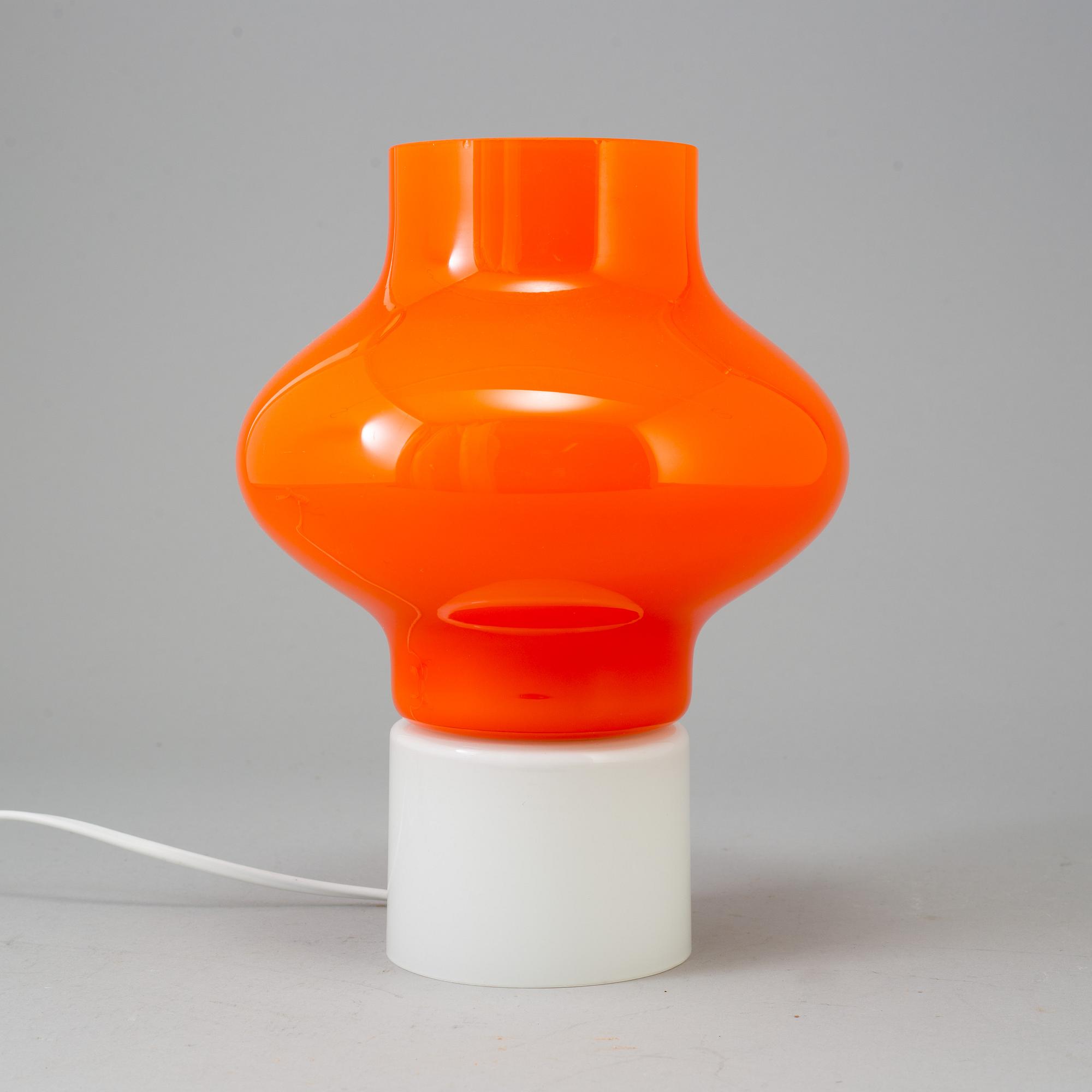A 1960/70s glass table lamp.