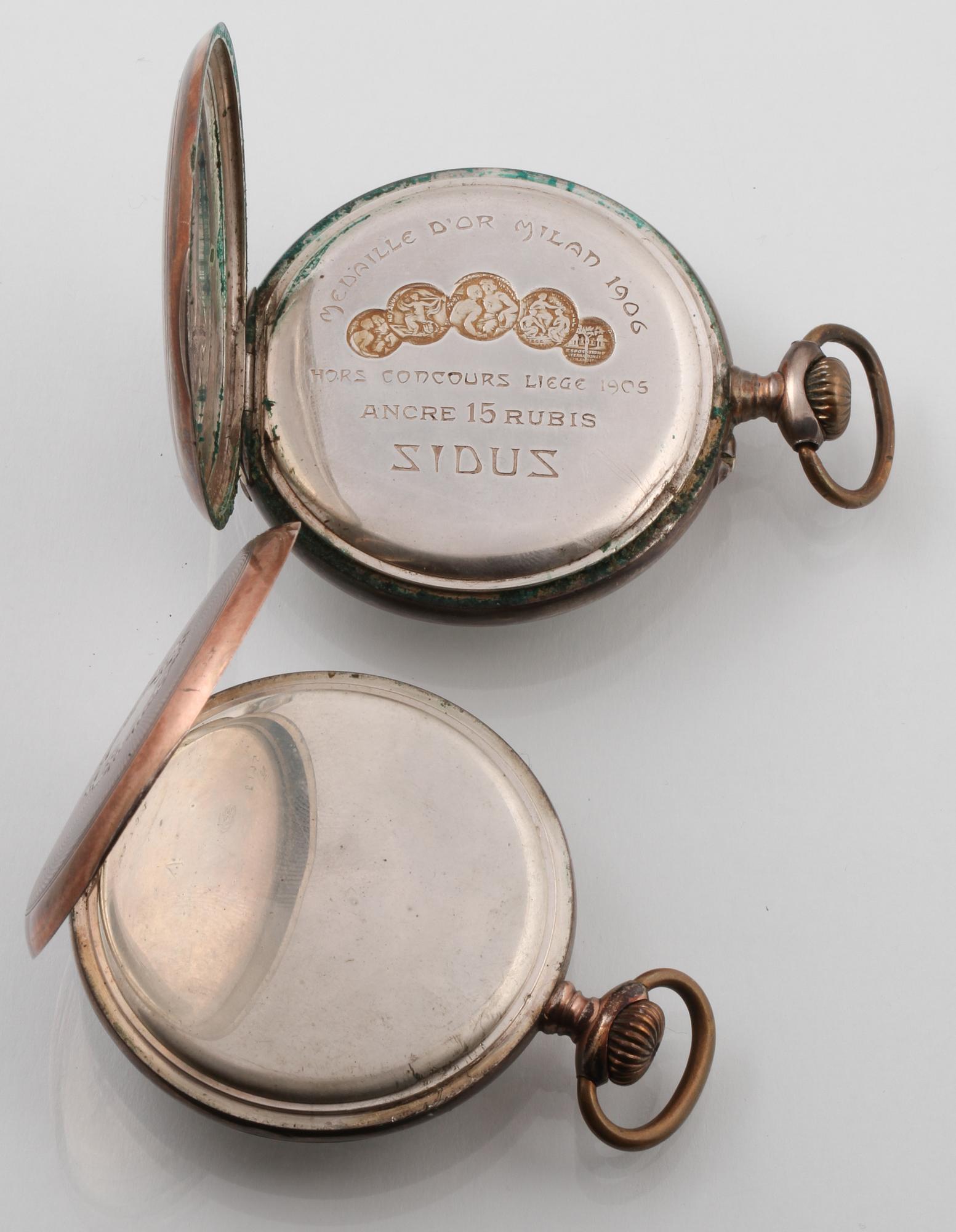 FICKUR, 2 st, låghaltigt silver, 1900-talets första hälft.