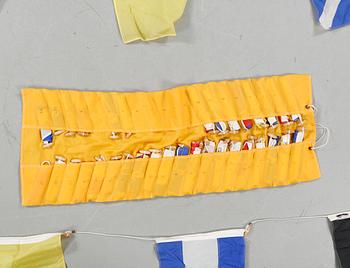 FLAGGSPEL, 40 stycken, A. Lam Sail Maker, Hong Kong, 1900-talets tredje kvartal.