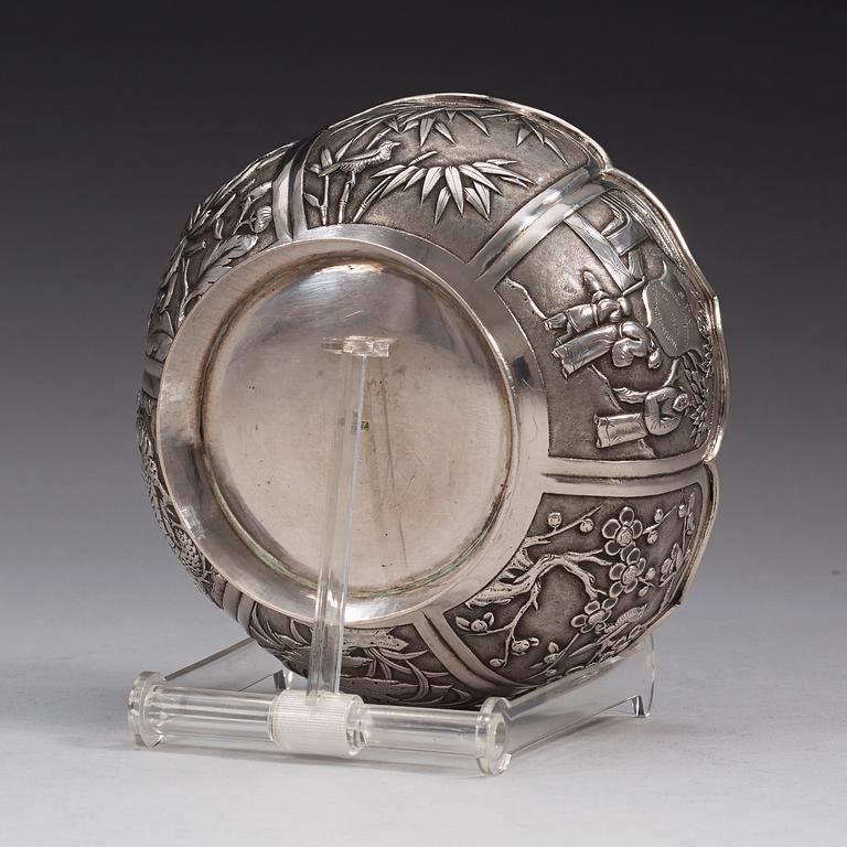 SKÅL, silver. Kina, 1900-tal, oidentifierade stämplar.