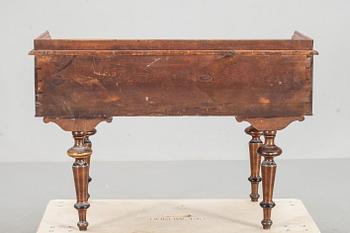 SKRIVBORD, nyrenässans, 1800-tal.