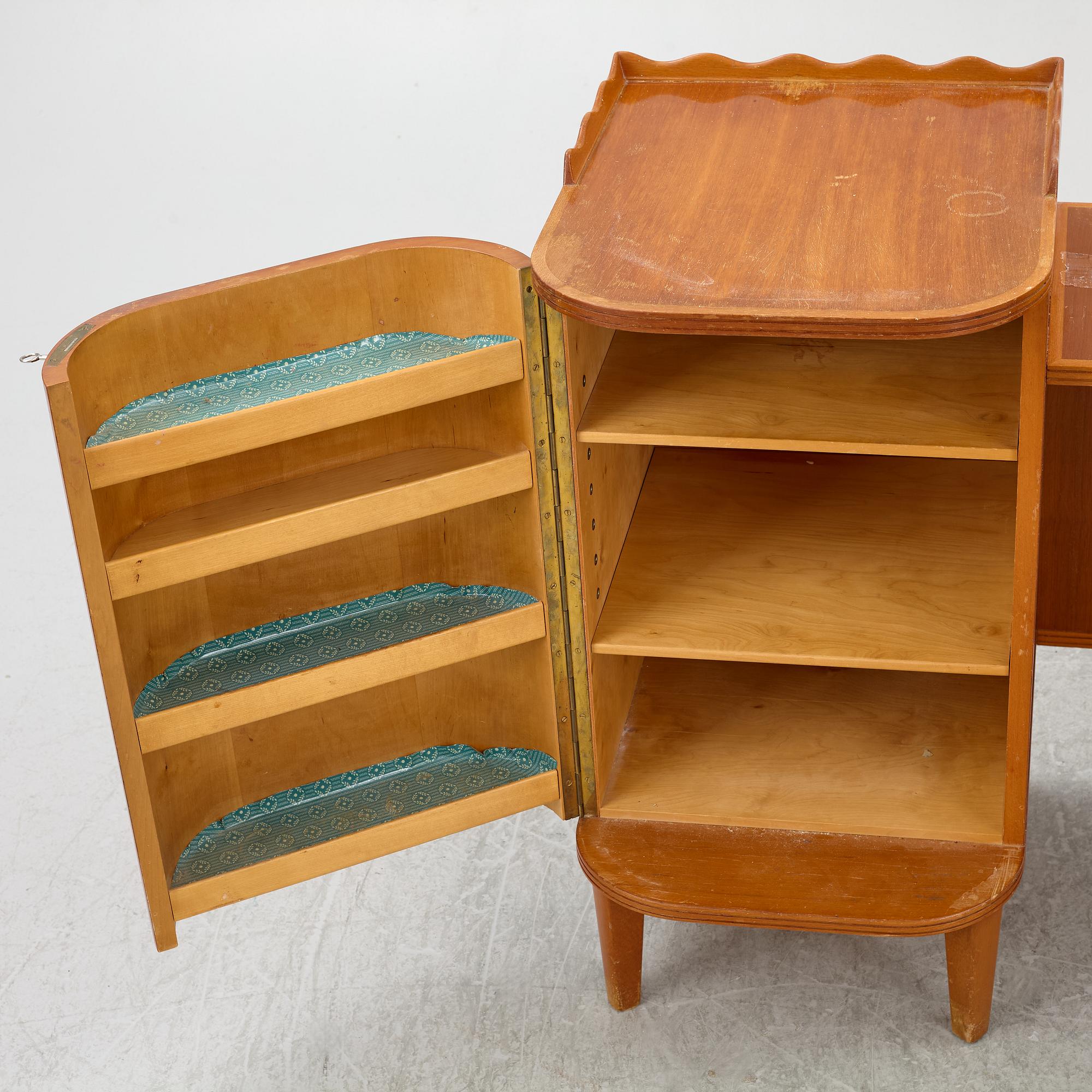 A dressing table with stool and mirror, Stil & Form Arkitektkontor för Möbler o. Inredningar, Stockholm, 1944.