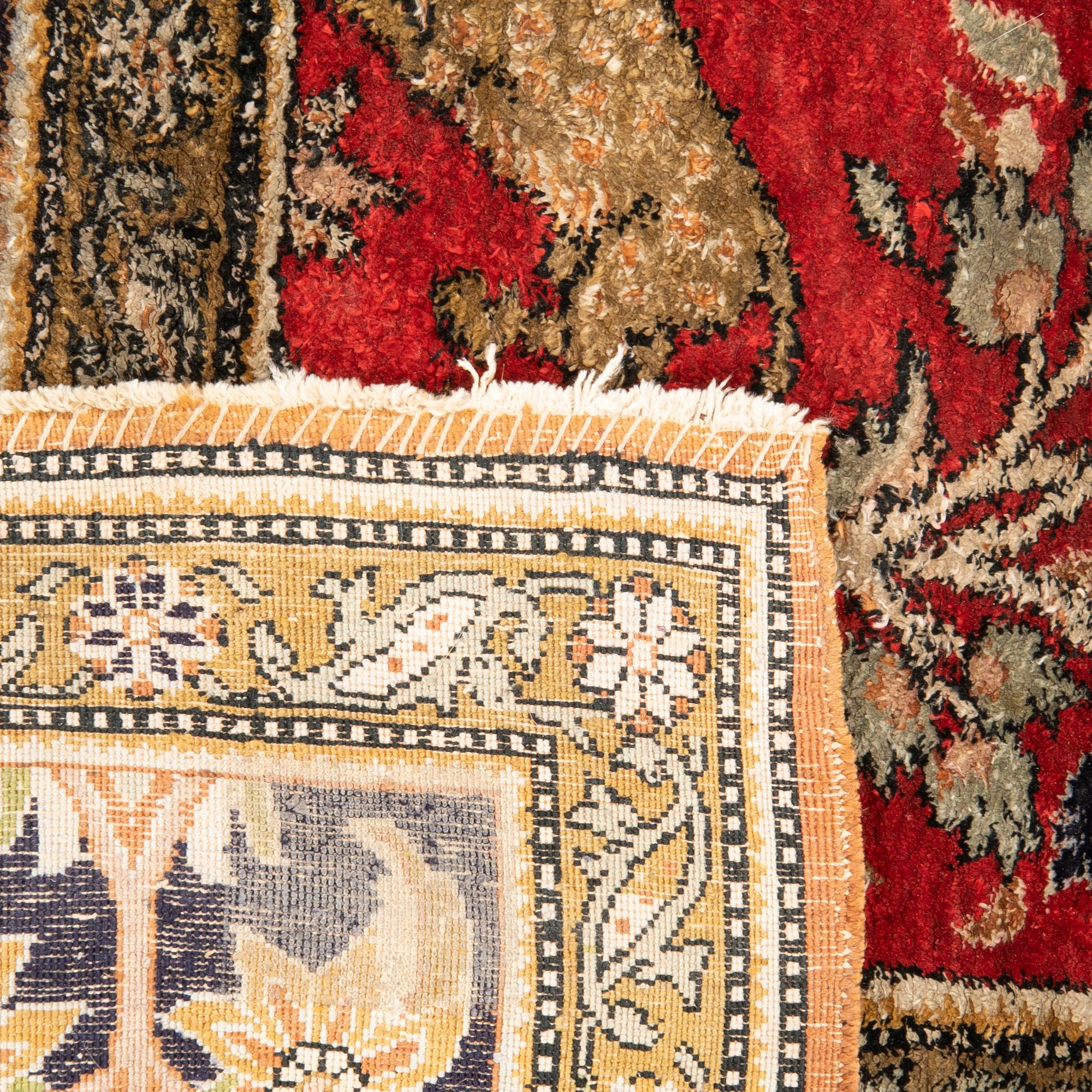 Matta Orientalisk semiantik silke ca 205x137 cm.