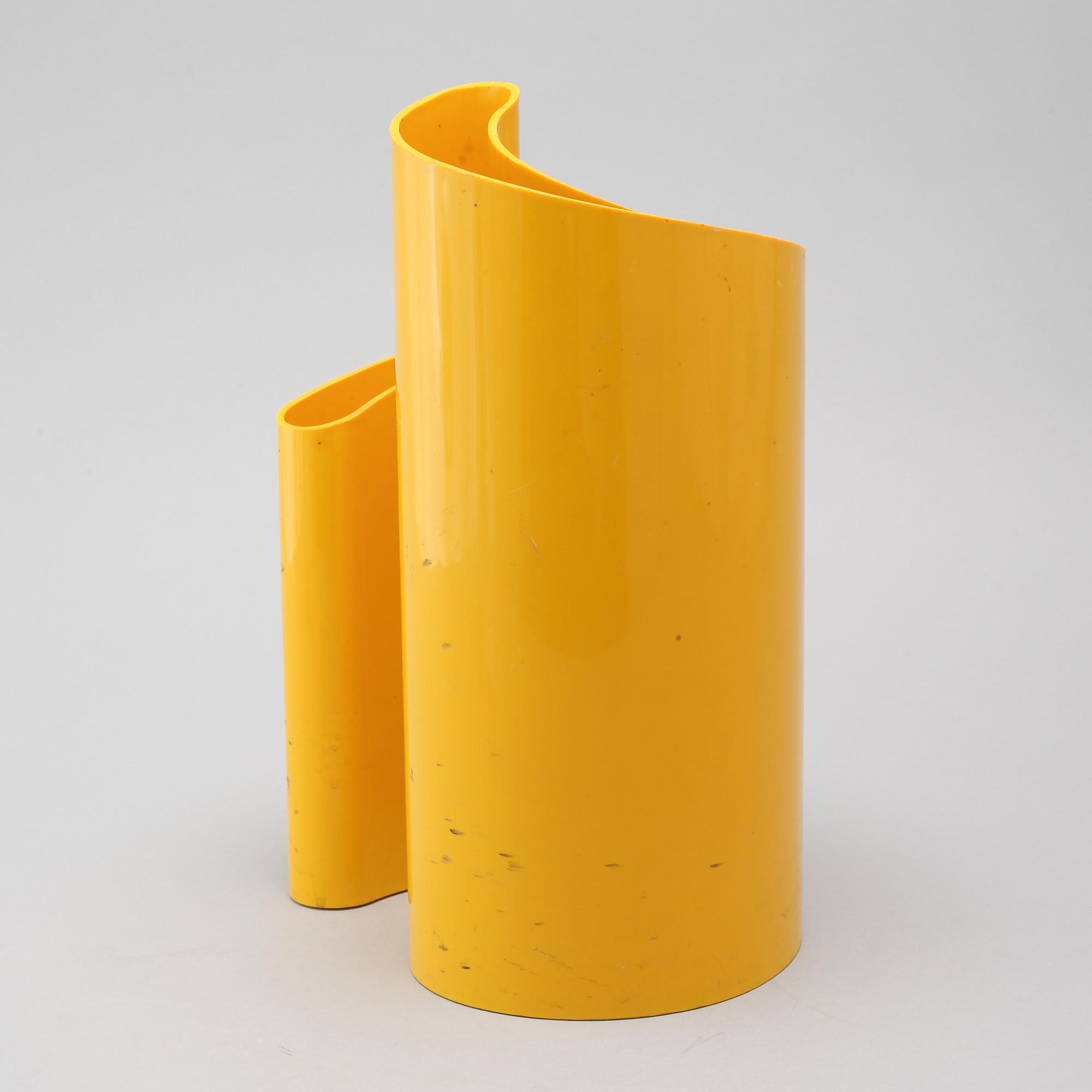 A 1970s "Deda" vase, designed by Giotto Stoppino for Heller.